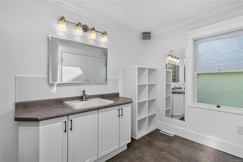 362 Ker Avenue, Saanich, BC, V9A 2B5 - 20