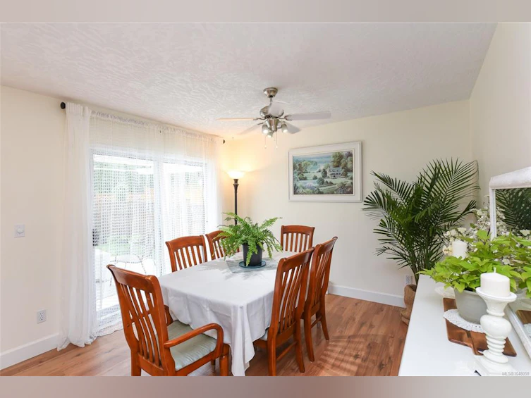 B-2284 1st Street, Courtenay, BC, V9N 8X8 - 8