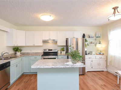 B-2284 1st Street - 5