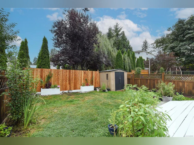B-2284 1st Street, Courtenay, BC, V9N 8X8 - 4