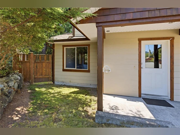 7-1626 Holly Crescent, Ucluelet, BC, V0R 3A0 - 22