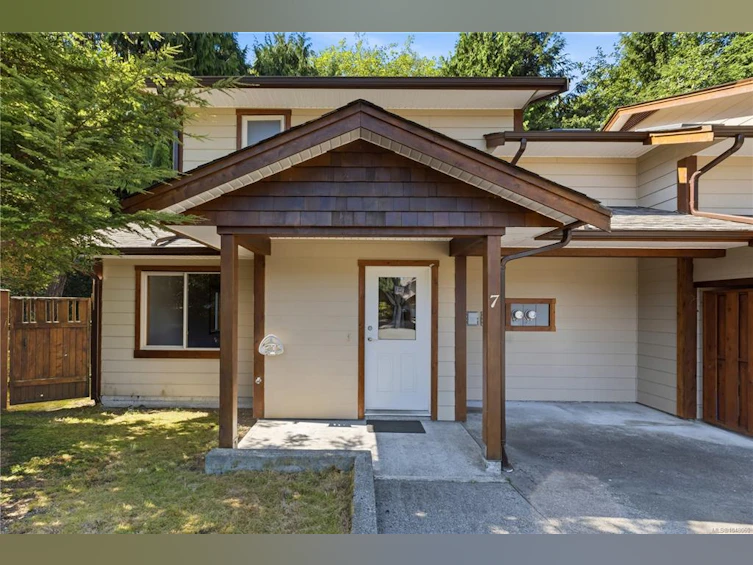 7-1626 Holly Crescent, Ucluelet, BC, V0R 3A0