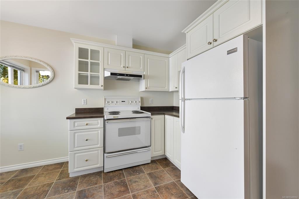 204-1037 Richardson Street, Victoria, BC, V8V 3C6 - 9