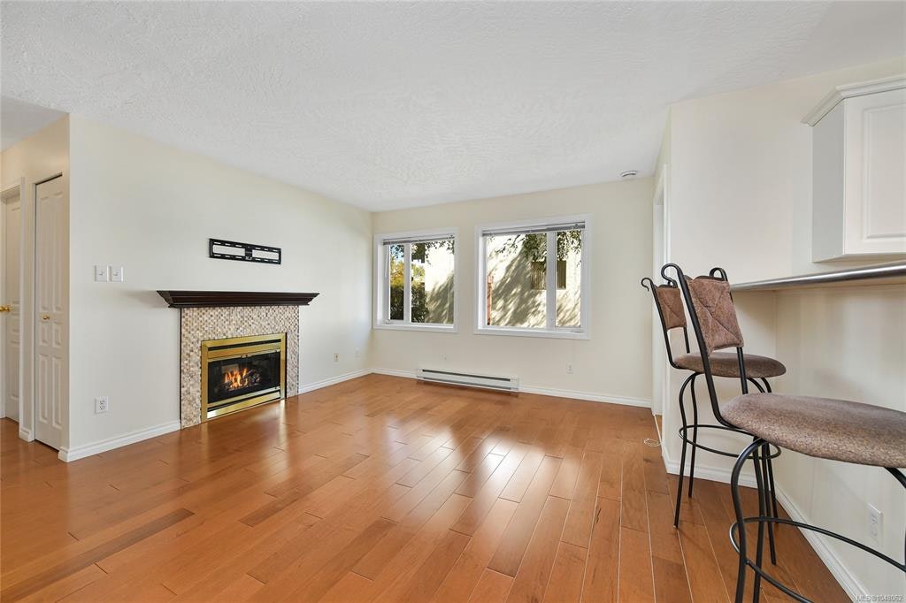 204-1037 Richardson Street - 3