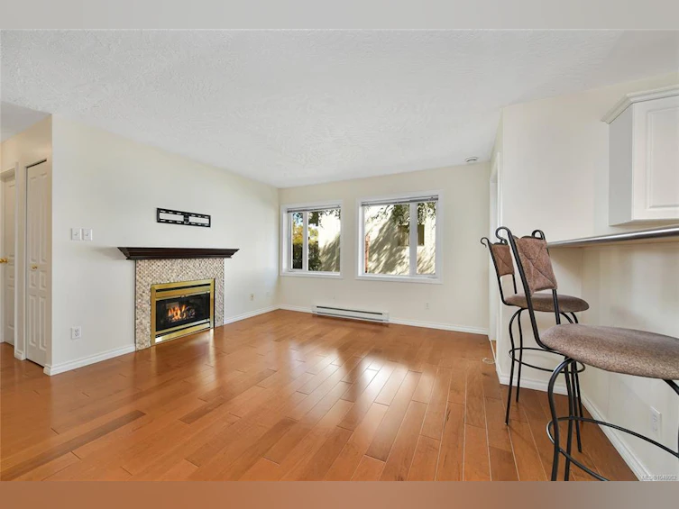 204-1037 Richardson Street, Victoria, BC, V8V 3C6 - 4