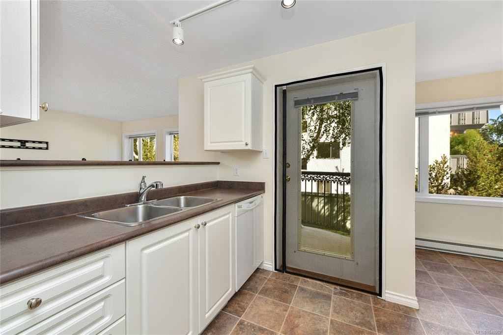 204-1037 Richardson Street, Victoria, BC, V8V 3C6 - 13