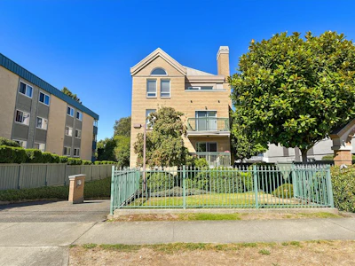204-1037 Richardson Street - 2