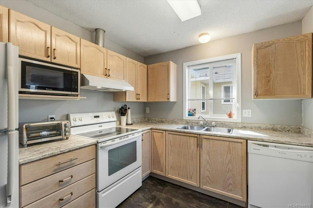 4-6211 Blueback Road, Nanaimo, BC, V9V 1M8 - 9