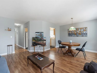4-6211 Blueback Road - 5