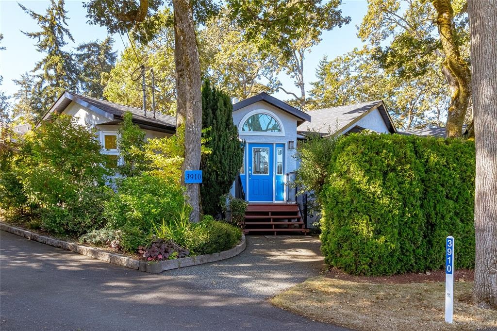 3910 Cedar Hill Cross Road, Saanich, BC, V8P 2N2