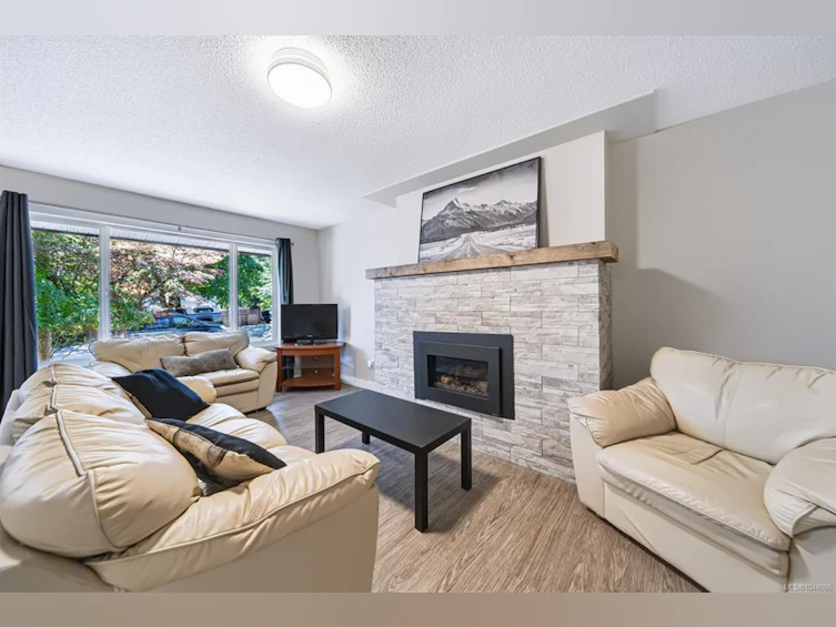 3161 Singleton Road, Nanaimo, BC, V9T 2X4 - 3