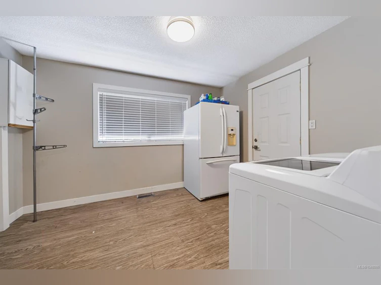 3161 Singleton Road, Nanaimo, BC, V9T 2X4 - 11