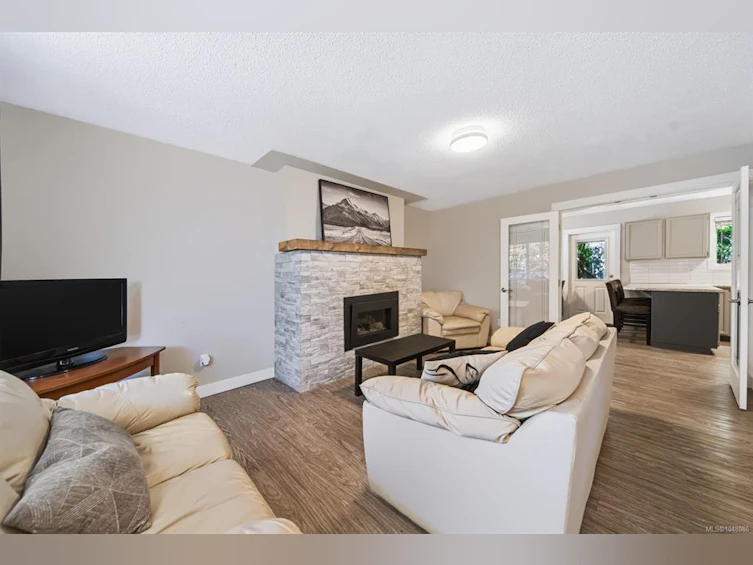 3161 Singleton Road, Nanaimo, BC, V9T 2X4 - 4