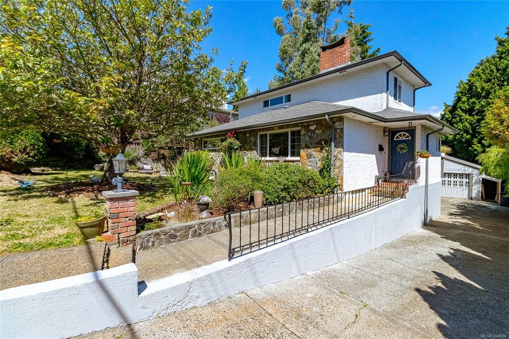 610 Kent Road, Saanich, BC, V8Z 1Z1