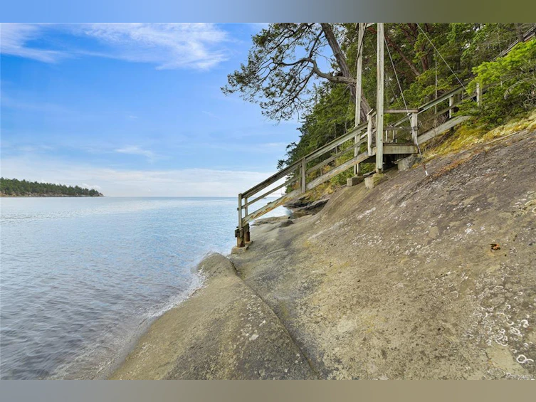707 Wilks Road, Mayne Island, BC, V0N 2J1 - 33