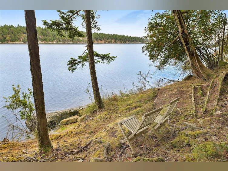 707 Wilks Road, Mayne Island, BC, V0N 2J1 - 16