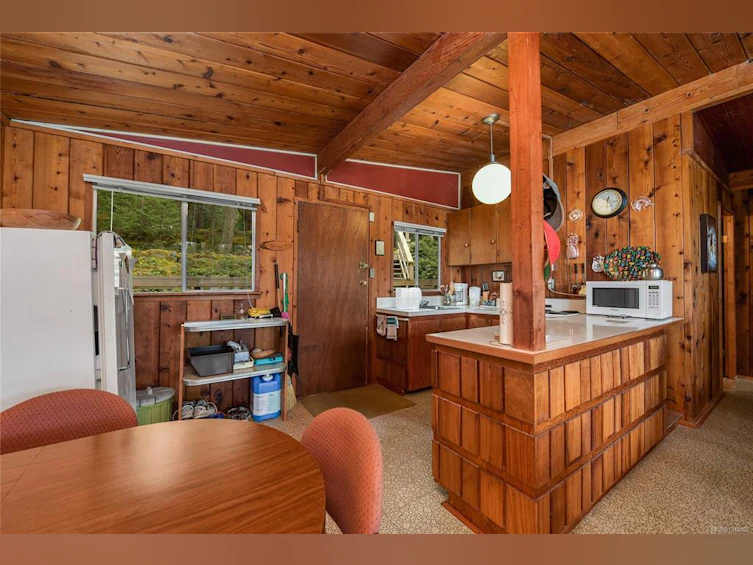 707 Wilks Road, Mayne Island, BC, V0N 2J1 - 14