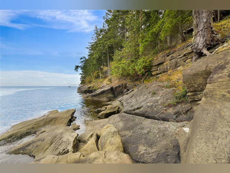 707 Wilks Road, Mayne Island, BC, V0N 2J1 - 35