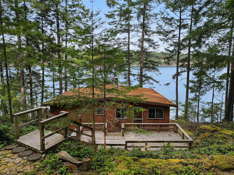 707 Wilks Road, Mayne Island, BC, V0N 2J1 - 2