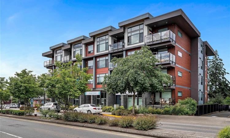 201-7162 West Saanich Road