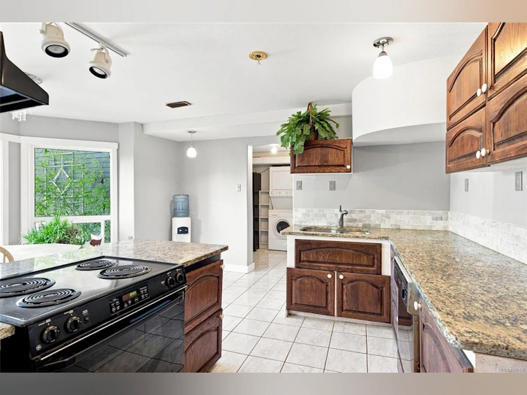 945 Little Mountain Road, Errington, BC, V9P 2C3 - 48