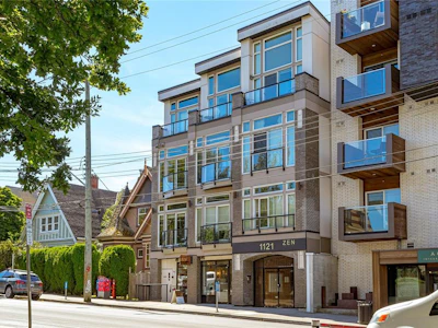 305-1121 Fort Street - 2