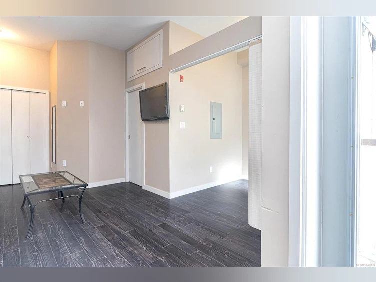 305-1121 Fort Street, Victoria, BC, V8V 3K9 - 12