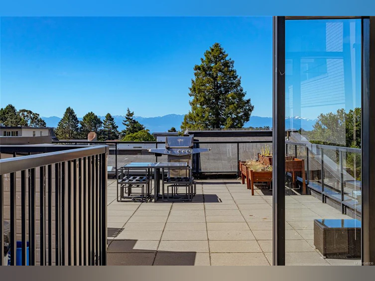 305-1121 Fort Street, Victoria, BC, V8V 3K9 - 20