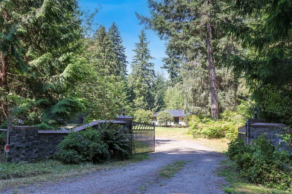 2400 Clark Road, Courtenay, BC, V9J 1T1