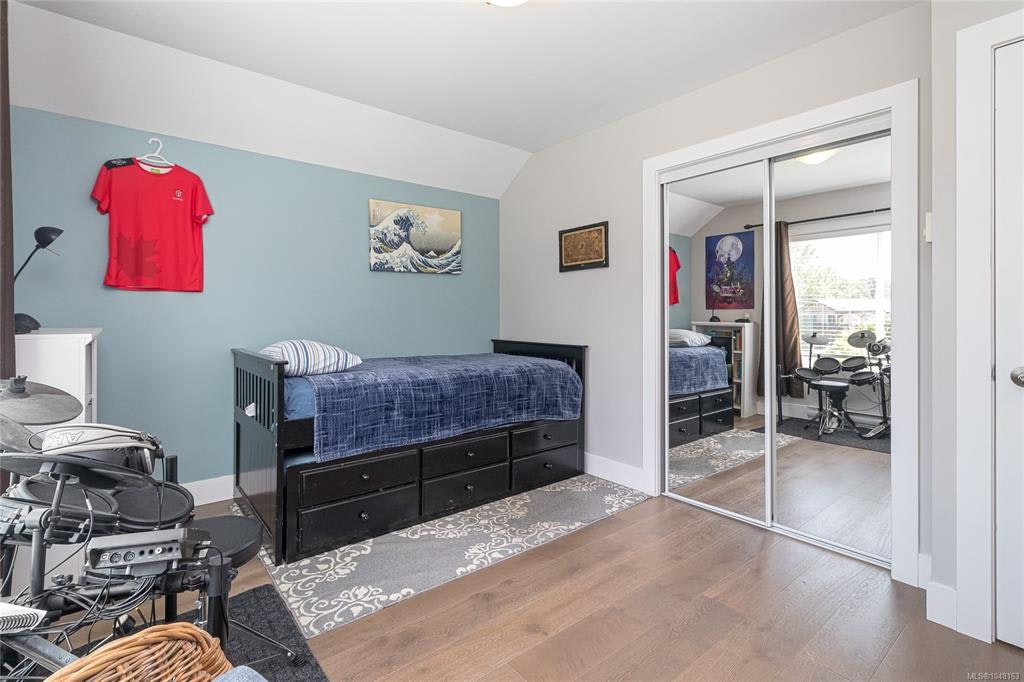 920 Snowdrop Avenue, Saanich, BC, V8Z 2N4 - 24