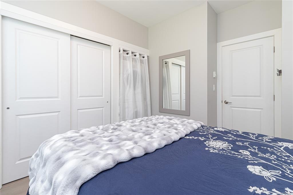 920 Snowdrop Avenue, Saanich, BC, V8Z 2N4 - 28