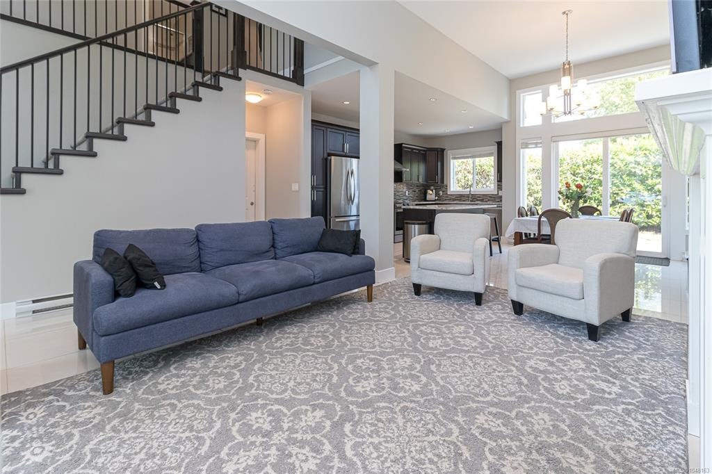 920 Snowdrop Avenue, Saanich, BC, V8Z 2N4 - 6