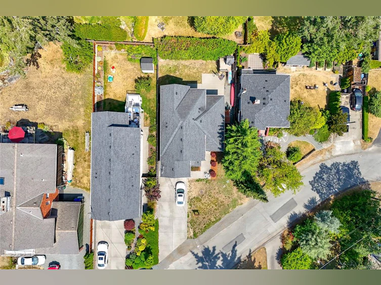 920 Snowdrop Avenue, Saanich, BC, V8Z 2N4 - 43