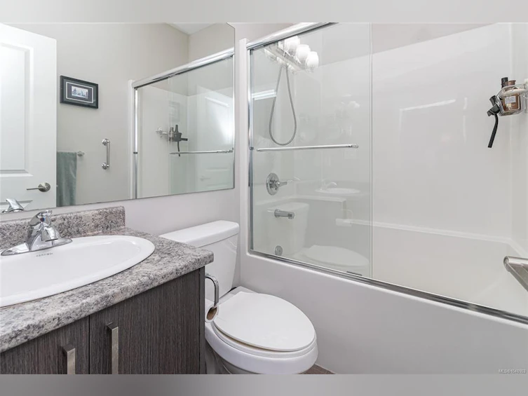 920 Snowdrop Avenue, Saanich, BC, V8Z 2N4 - 30