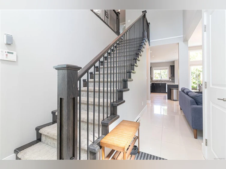 920 Snowdrop Avenue, Saanich, BC, V8Z 2N4 - 8