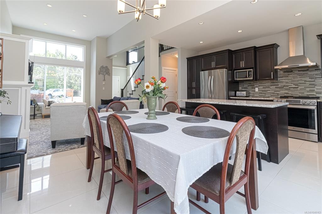 920 Snowdrop Avenue, Saanich, BC, V8Z 2N4 - 11