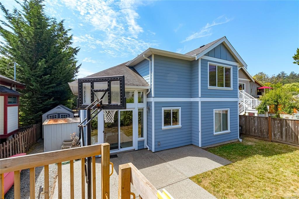 920 Snowdrop Avenue, Saanich, BC, V8Z 2N4 - 39