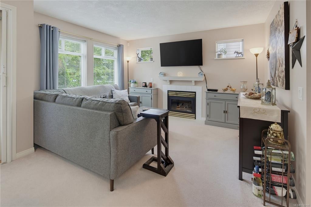 102-1196 Sluggett Road - 4