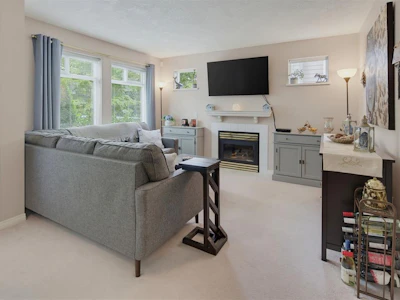 102-1196 Sluggett Road - 4