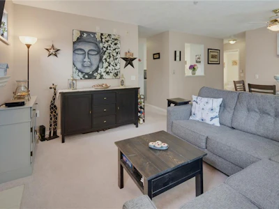 102-1196 Sluggett Road - 5
