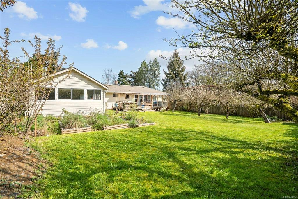 625 Broadway Street, Saanich, BC, V8Z 2G5 - 34