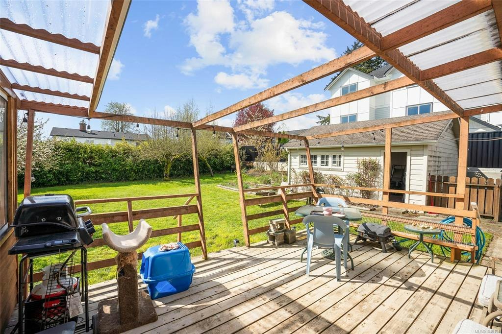 625 Broadway Street, Saanich, BC, V8Z 2G5 - 32