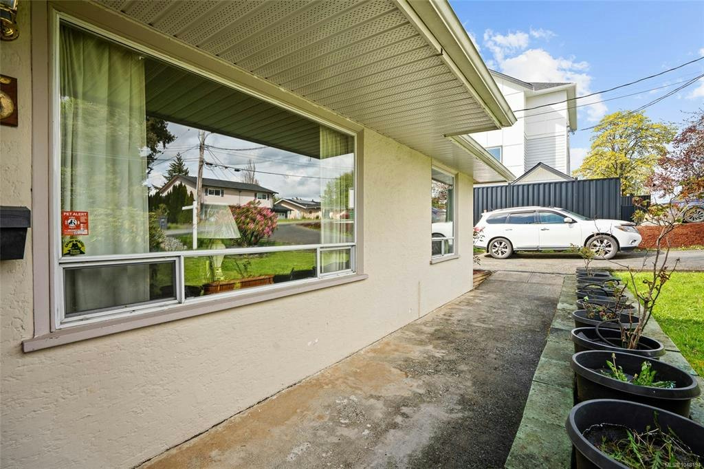 625 Broadway Street, Saanich, BC, V8Z 2G5 - 48