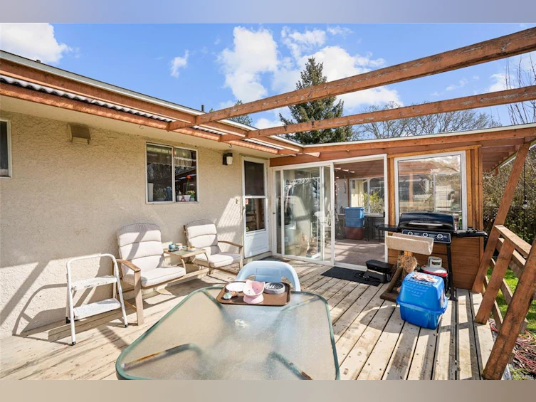 625 Broadway Street, Saanich, BC, V8Z 2G5 - 31