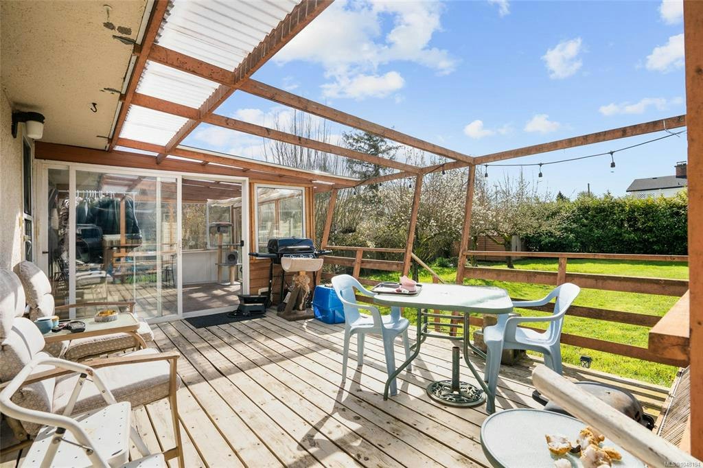 625 Broadway Street, Saanich, BC, V8Z 2G5 - 30