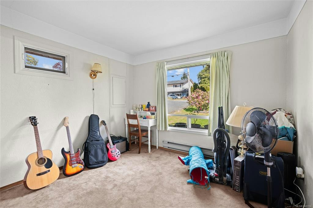 625 Broadway Street, Saanich, BC, V8Z 2G5 - 25
