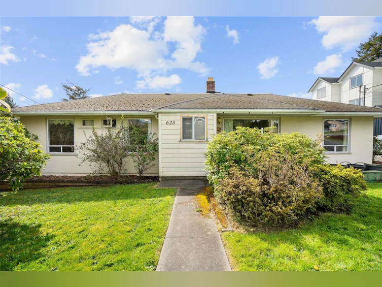 625 Broadway Street, Saanich, BC, V8Z 2G5 - 46