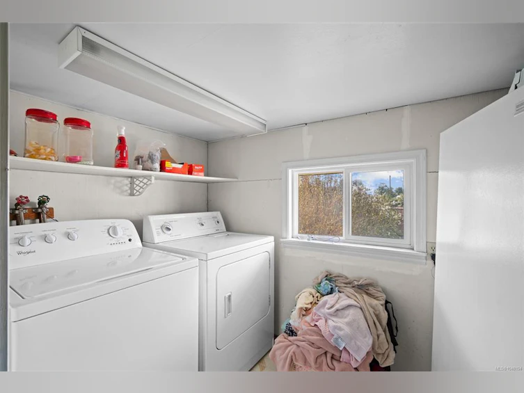 625 Broadway Street, Saanich, BC, V8Z 2G5 - 29