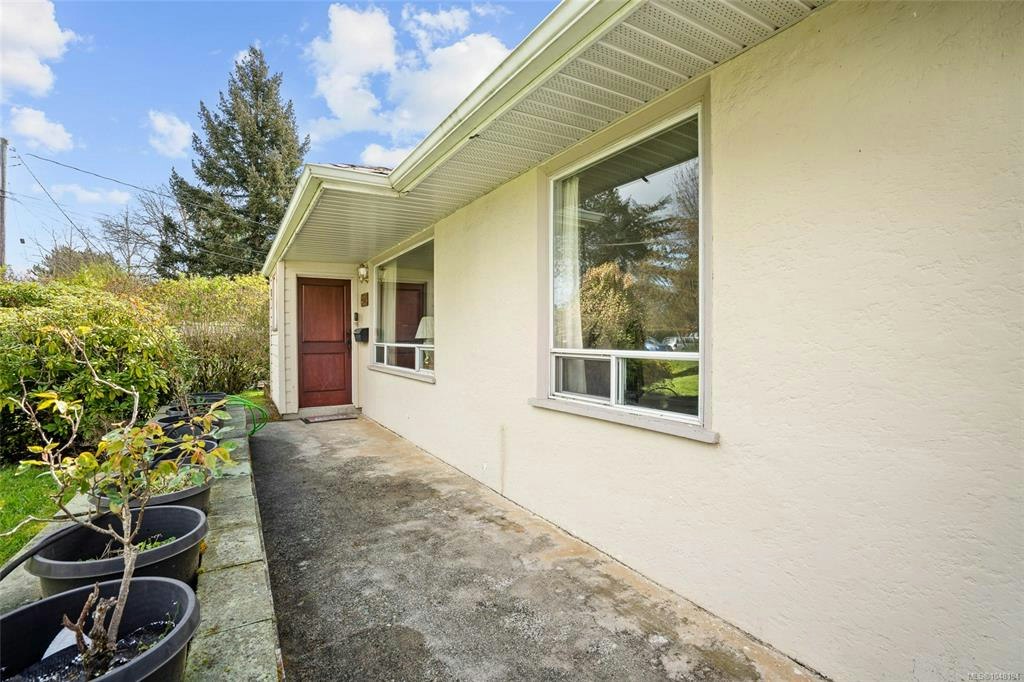 625 Broadway Street, Saanich, BC, V8Z 2G5 - 47