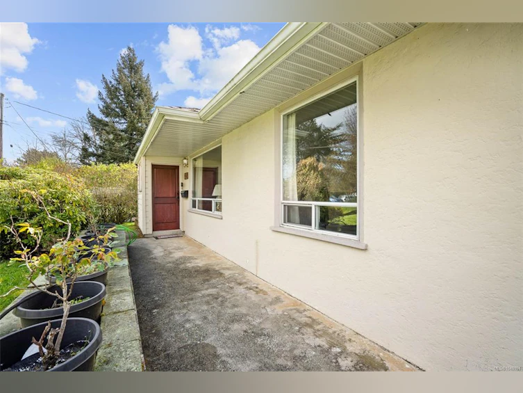 625 Broadway Street, Saanich, BC, V8Z 2G5 - 47